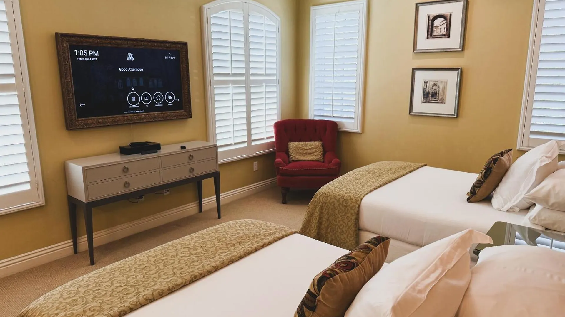 Villa Arden Hills Sacramento Bed & Breakfast
