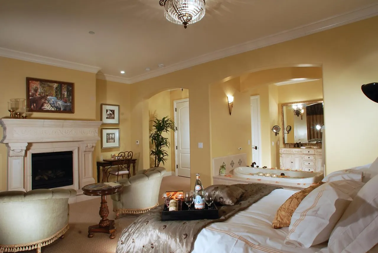 Villa Arden Hills Sacramento Bed & Breakfast
