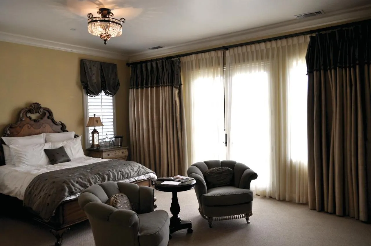 Villa Arden Hills Sacramento